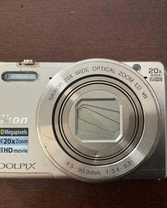 Nikon Coolpix S 7000