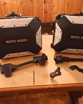 Valigie Urban Moto Guzzi V85 + staffe euro 5+