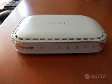 Router Netgear FS605