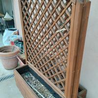 2 vasi in  legno con griglia