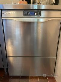 Lavastoviglie professionale