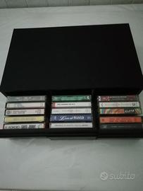 Musicassette  con portacassette
