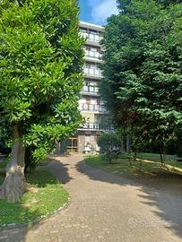 Cantina finestrata in Via Lario 8