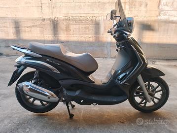 Piaggio Beverly 300 Tourer