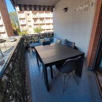 consolle allungabile con sedie 