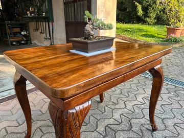 Tavolo in legno massello