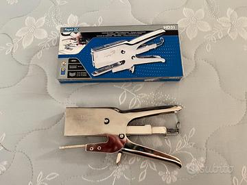 Pinzatrice Cucitrice a Pinza Heavy Duty Rapid HD31