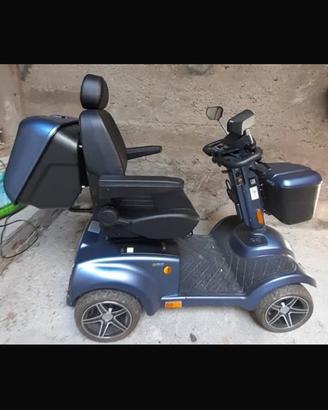 Scooter elettrico per anziani e disabili