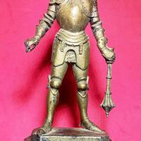 Statuetta Cavaliere in armatura su marmo. Vntage