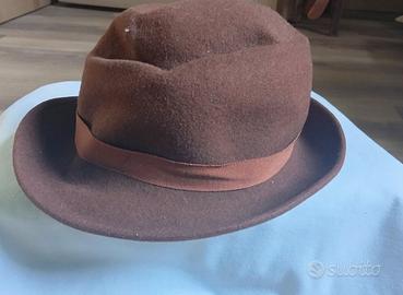Cappello donna in feltro color marrone  con nastro