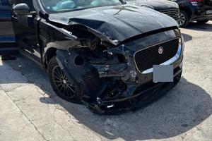 Jaguar - F-Pace 180CV - Incidentata