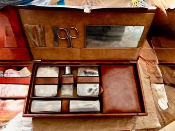 Set da viaggio vintage per collezionisti