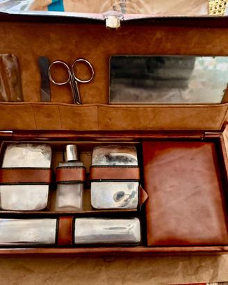 Set da viaggio vintage per collezionisti
