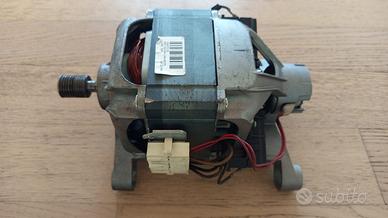 Ricambio lavatrice Indesit: motore