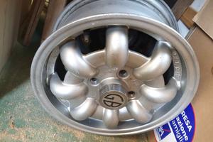 Cerchi per macchine inglesi 5 1/2 x 13