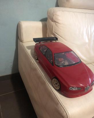 Macchina radiotelecomandata a benzina