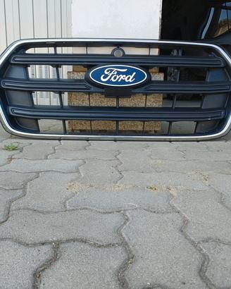 griglia anteriore ford transit 2025