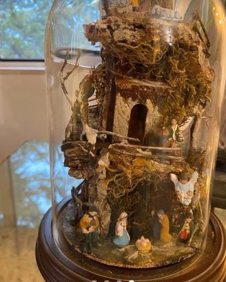 Presepe fattoa mano in campana di vetro