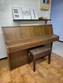 Pianoforte verticale 