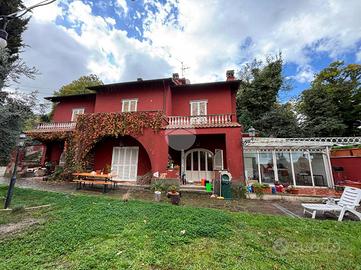 VILLA SINGOLA A MONTE PORZIO CATONE