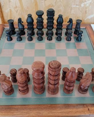 Scacchi in legno
