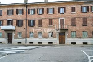 TRILOCALE CON POSTO AUTO