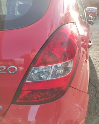 Fanale posteriore destro HYUNDAI I20 del 2011
