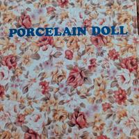 Bambola in porcellana 