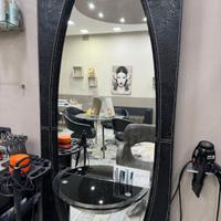 Arredamento per negozio di parrucchiera