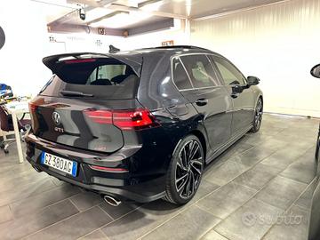 Volkswagen Golf GTI 2.0 TSI 300 CV DSG Clubsport 4