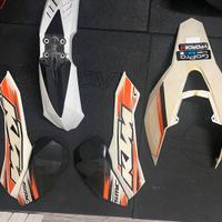 Plastiche ktm 690 SMC o enduro