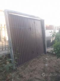 Serranda basculante zincata con porta a dx