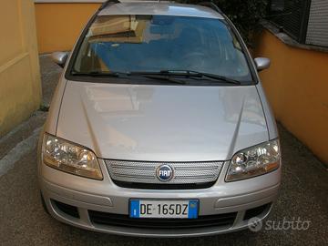 Fiat Idea 1.4 16V Emotion