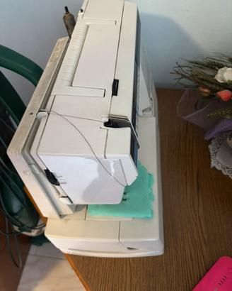 Macchina cucire Husqvarna Viking 1070