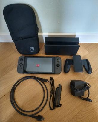Nintendo Switch (modello 2019) - grigia