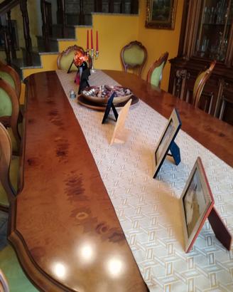 mobili pregiati cesellati e intarsiati a mano