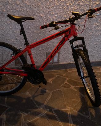 Bicicletta intersport PREZZO TRATTABILE