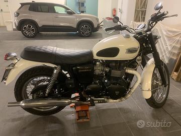 Triumph Bonneville SE (Special Edition)