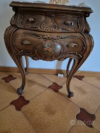 armadio antiquariato,2 comodini, como' e specchio