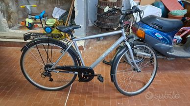bicicletta da uomo taglia 28 come nuova