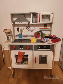 Cucina in legno per bambini + accessori inclusi