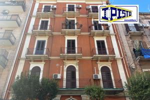 Mobiliato bivani più accessori