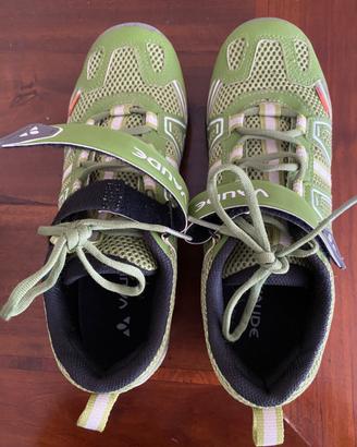 Scarpe Vaude con attacchi rapidi