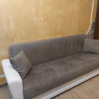 Divano contenitore tre posti