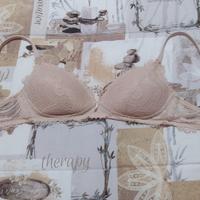Reggiseno rosa taglia terza