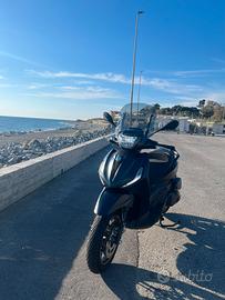 Piaggio Beverly 400