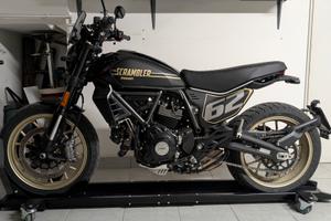 Ducati Scrambler full trottle