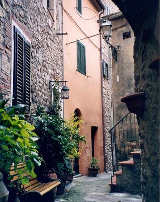 Appartamento vicino al mare in borgo medievale