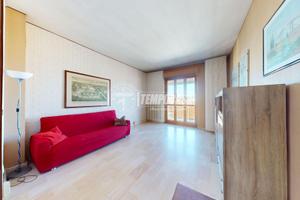 TRILOCALE ULTIMO PIANO CON BOX E CANTINA