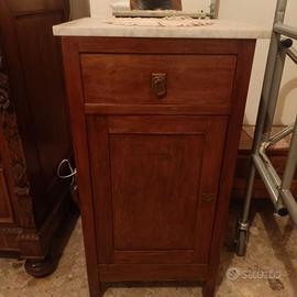 Coppia comodini legno restaurati, inizi '900.